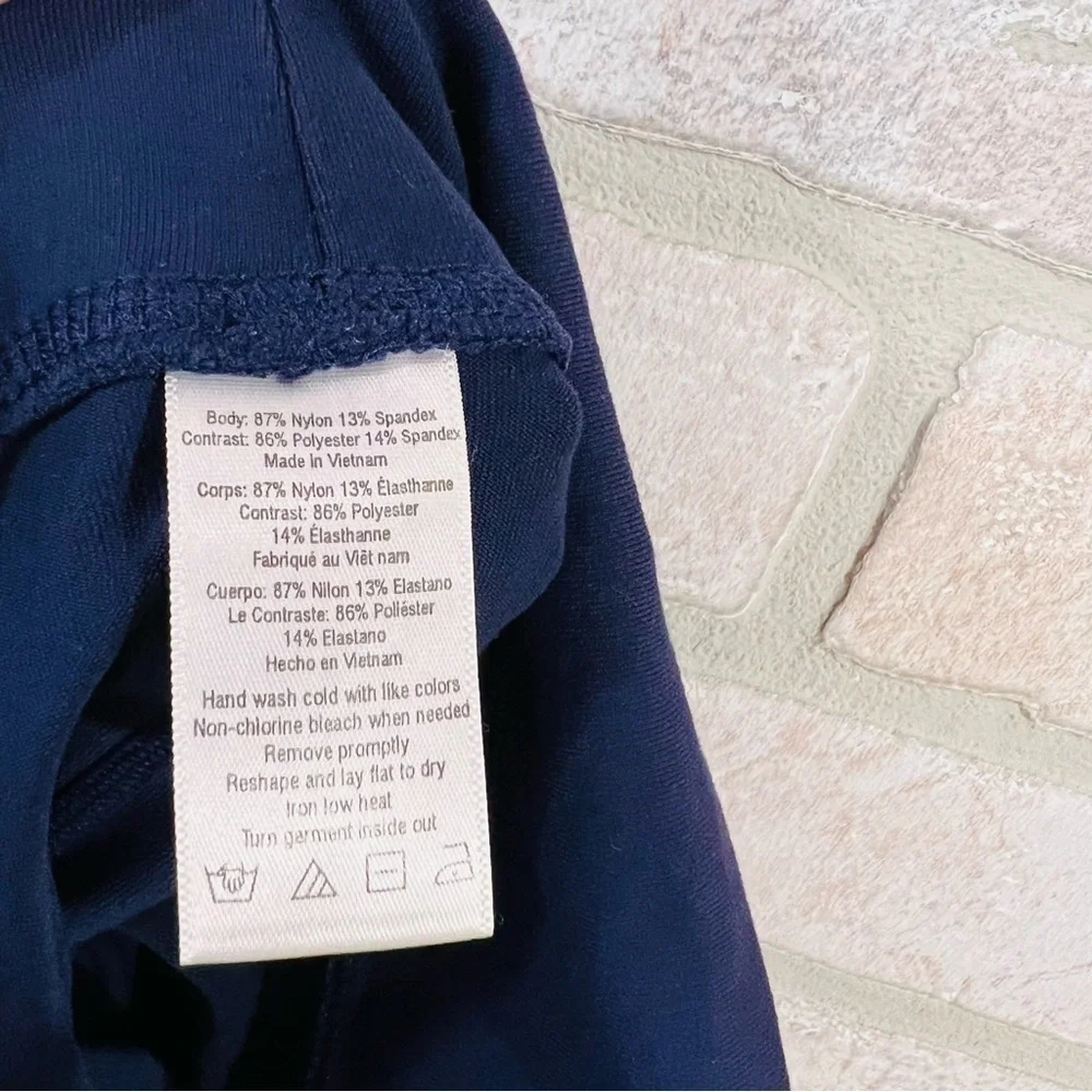 Alo Yoga Moto Leggings in Rich Navy Size S